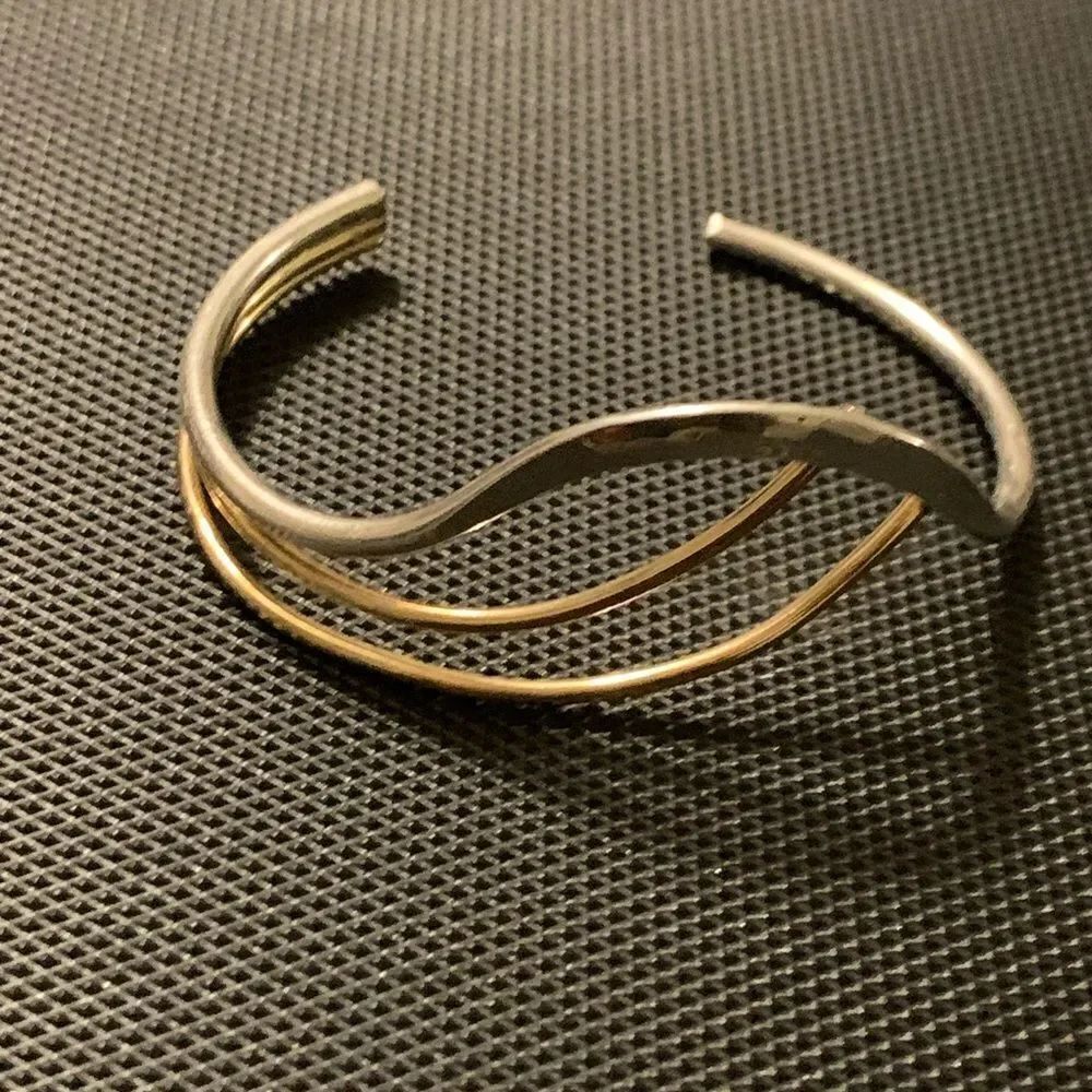 Peter James Rippling Cuff Elegant Gold and Silver Women's Bracelet